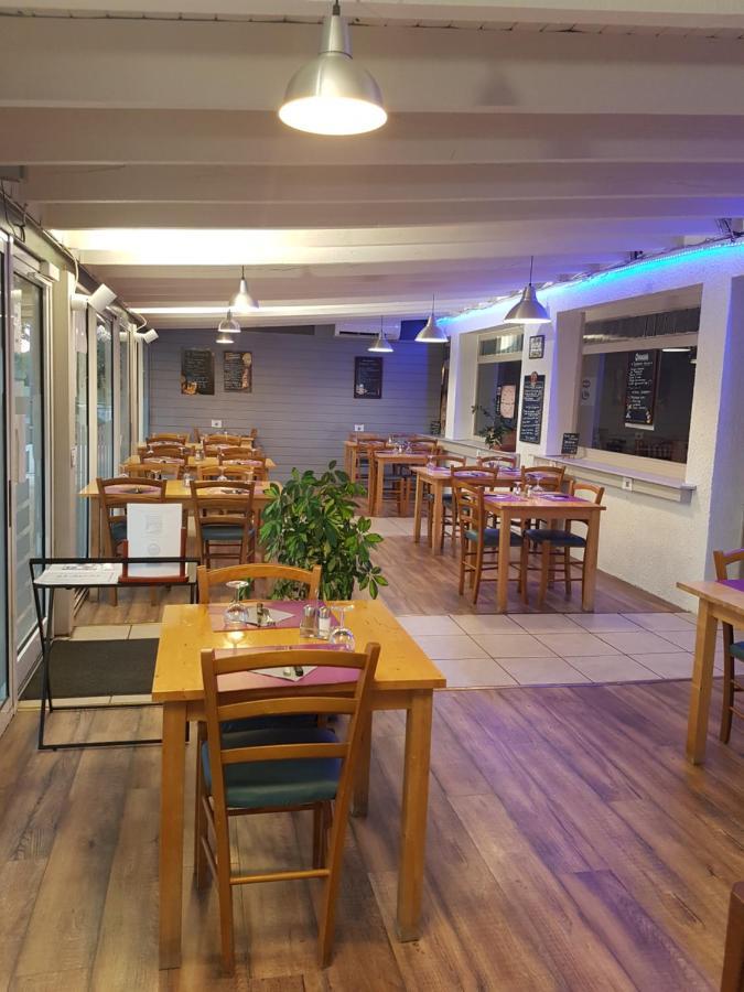 Hotel Le Sporting Beaumont-sur-Leze Exteriér fotografie